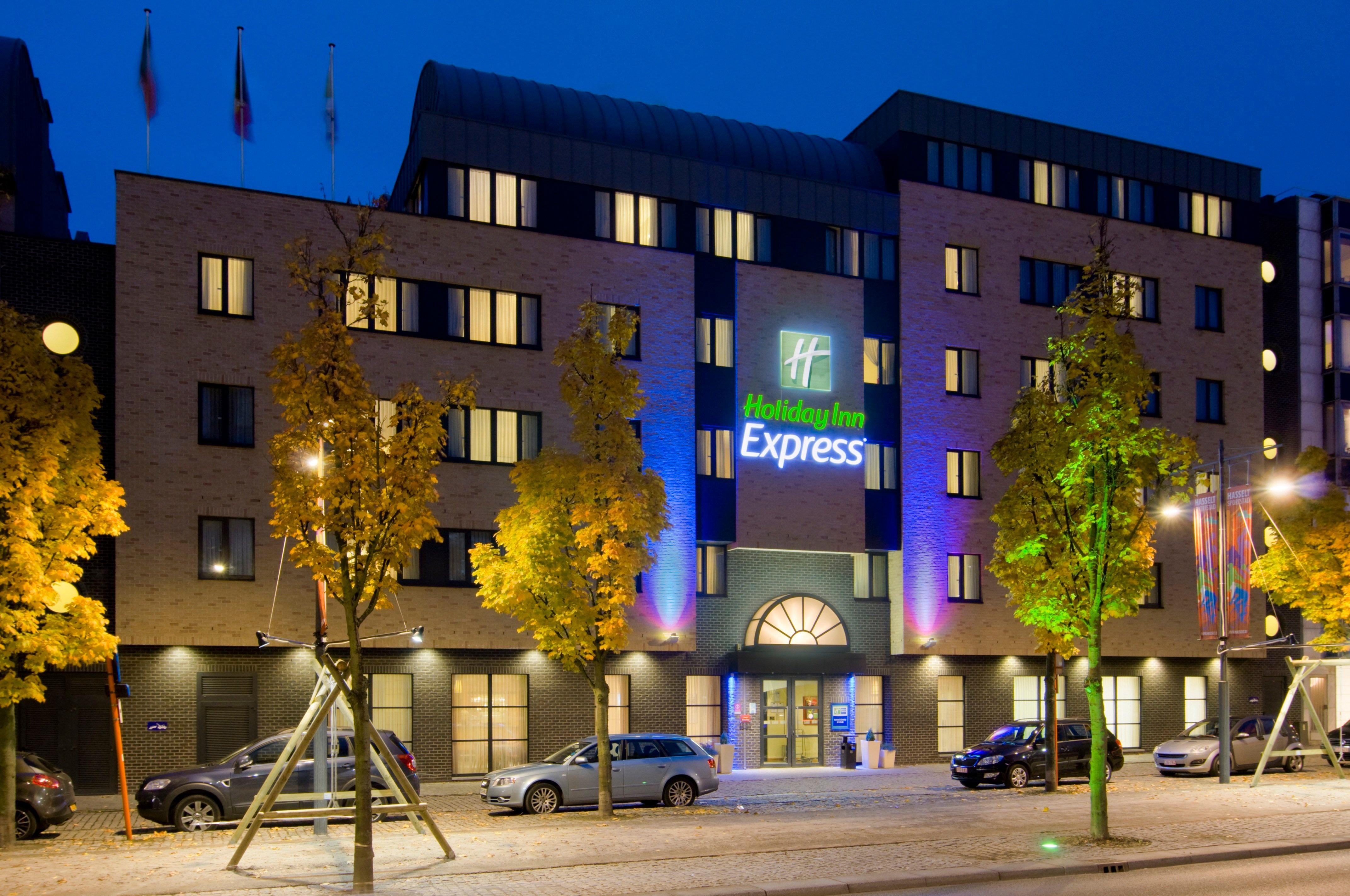 Holiday Inn Express Hasselt, An Ihg Hotel Exterior foto